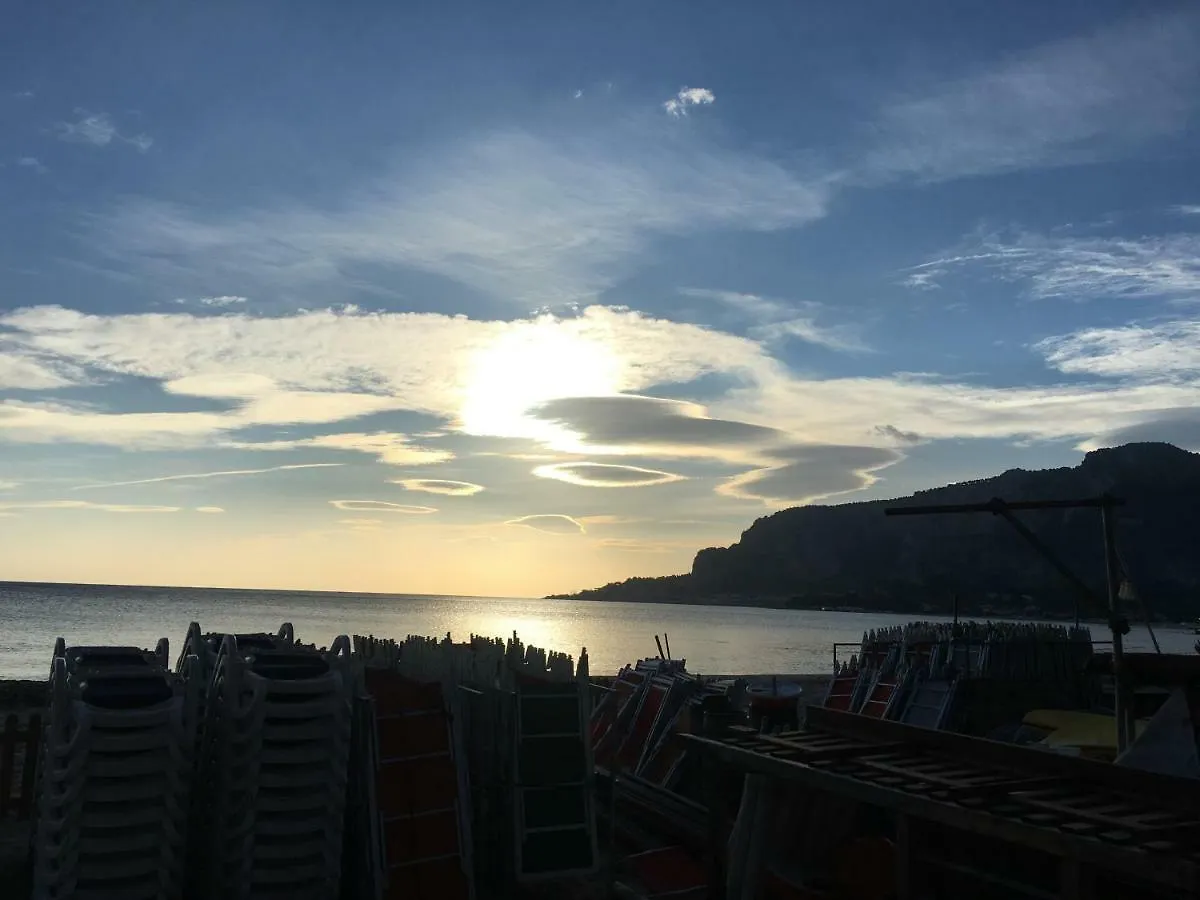 Mondello Room Monolocale 0*,  Italie